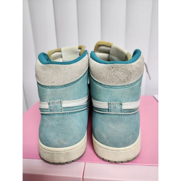 Size 10- Jordan 1 Retro OG High Turbo Green 555088-311‎ - Picture 3 of 9